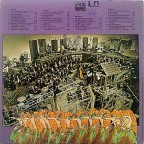 (Detr&aacute;s del LP) 